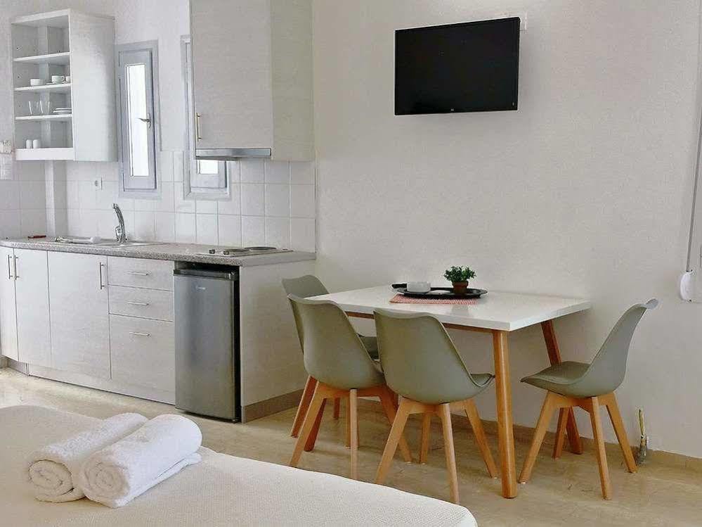 Crown Apartments Калівес Екстер'єр фото